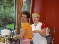 Unsere WiWö-Köchinnen beim Sommerlager 2011